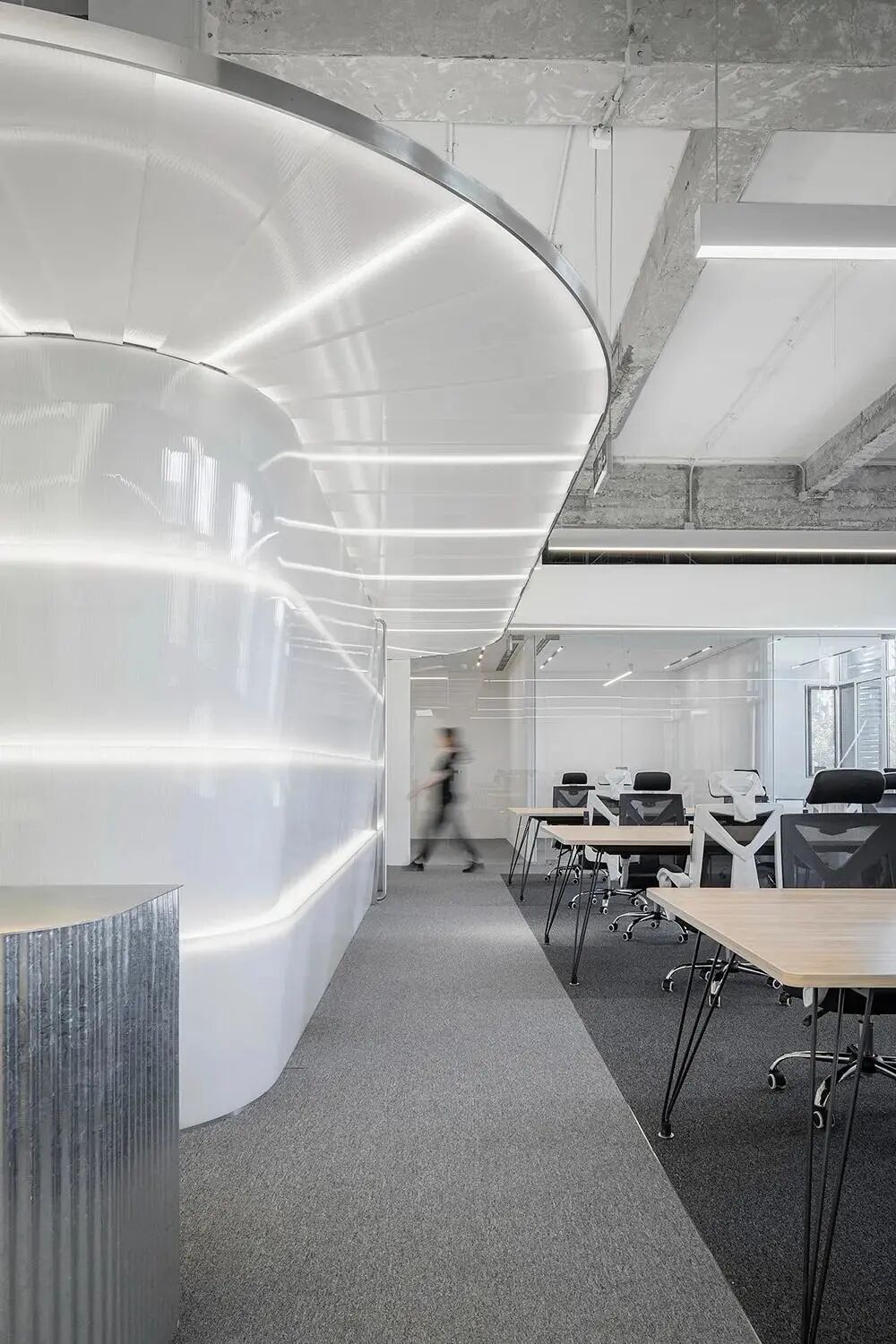 Spiral installation and workspace flow